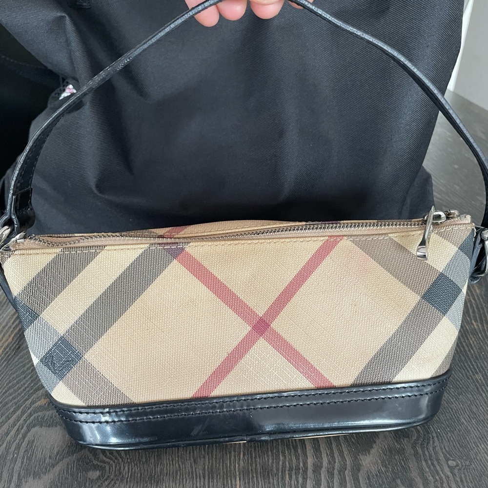 Nova check bucket bag